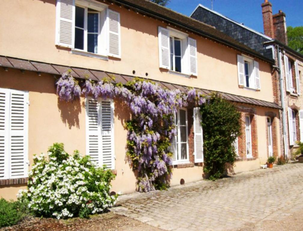 Ferme Du Chateau Bailleau-l'Eveque Exterior foto
